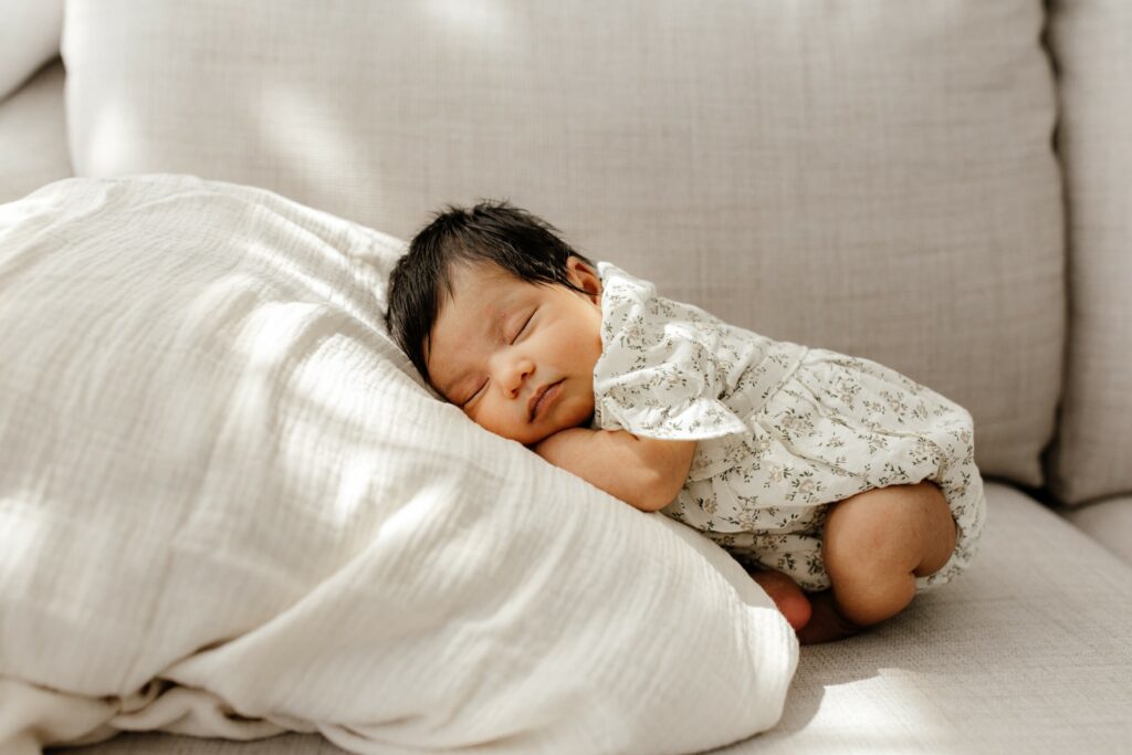at home newborn photo shoot ideas